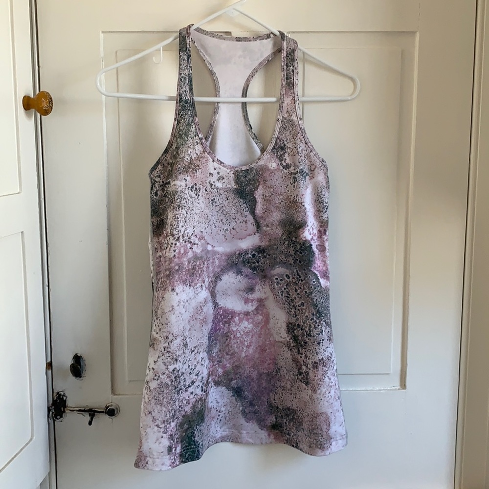 Lululemon tank